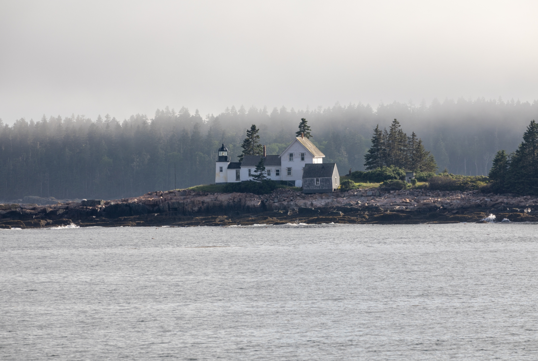 /gallery/north_america/USA/Maine/winter harbor/Mark Island Lighthouse Maine 2024-003_med.jpg